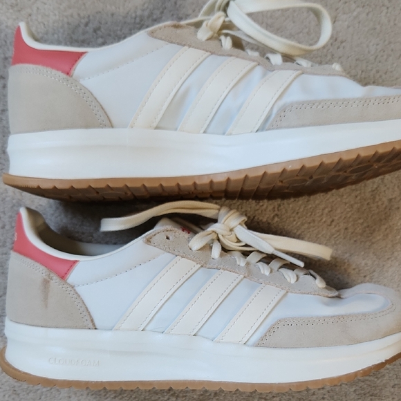 Adidas Run 70s Women's Sneakers - Size 8 - Picture 1 of 9